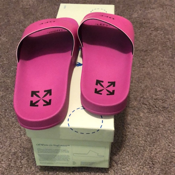 Off white slides - Picture 3 of 4